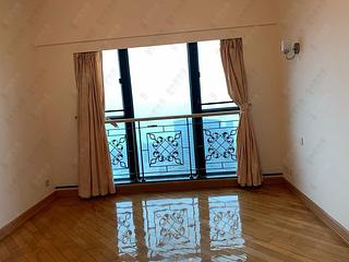 Fortress Hill - Le Sommet Block 1 08