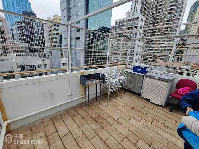 Causeway Bay - Hoi Hing Building 01