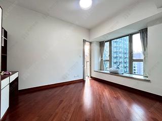 Wan Chai - The Avenue Phase 1 Block 5 04