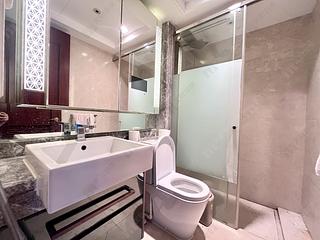 Wan Chai - The Avenue Phase 1 Block 5 08