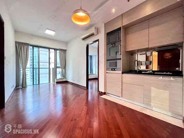 Wan Chai - The Avenue Phase 1 Block 5 09