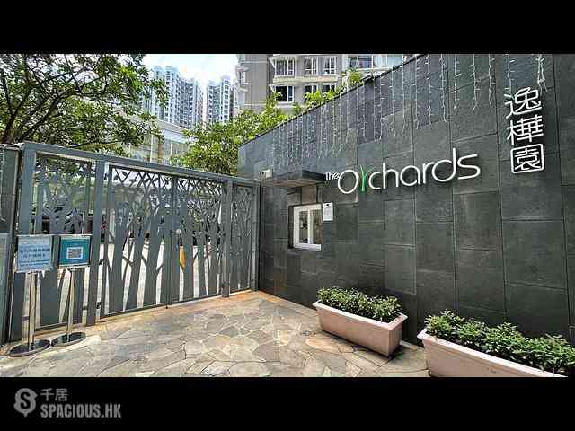 Quarry Bay - The Orchards Block 1 02