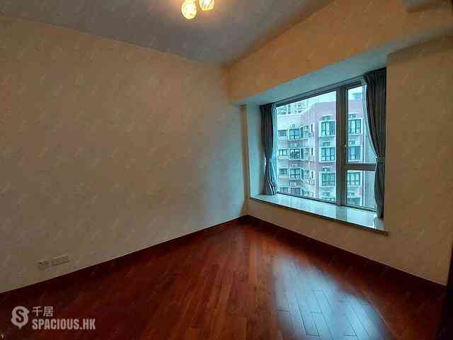 Wan Chai - The Avenue Phase 1 Block 5 04