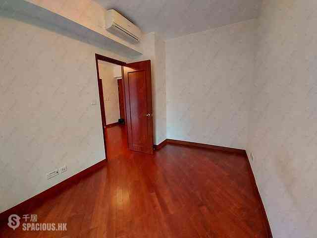Wan Chai - The Avenue Phase 1 Block 5 05