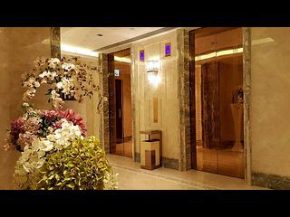 Wan Chai - The Avenue Phase 1 Block 5 19