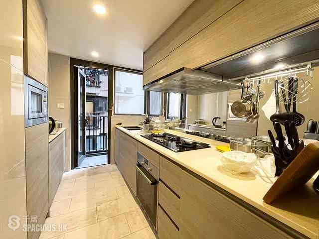 Tung Chung - The Visionary Tower 9 12