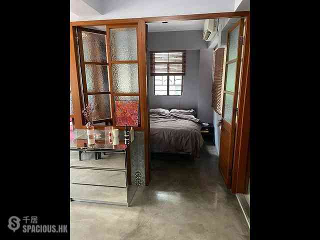 Central - 16-18, Kau U Fong 03