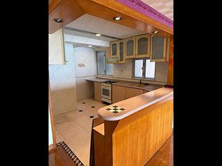 Pok Fu Lam - Baguio Villa Block 21 04