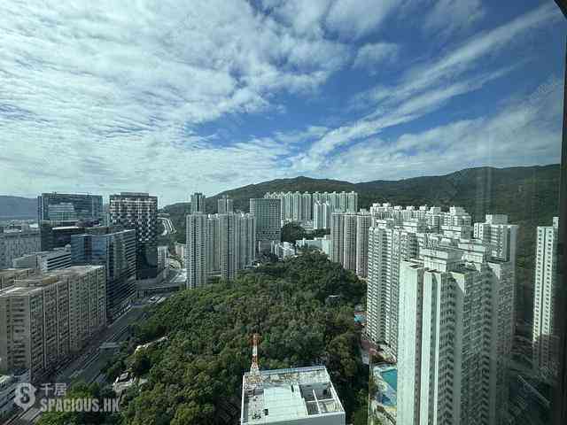 Tsuen Wan - Discovery Park Phase 1 Block 4 02