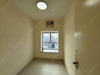 Tsuen Wan - Discovery Park Phase 1 Block 4 06