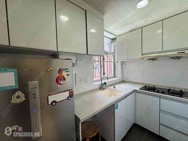 Tsuen Wan - Discovery Park Phase 1 Block 4 08