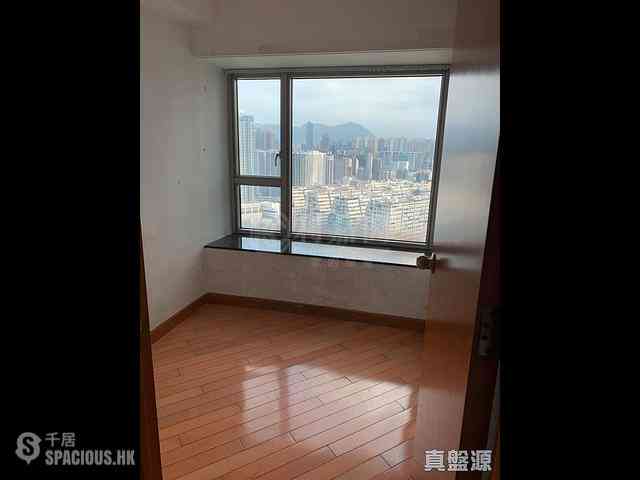 West Kowloon - Sorrento Phase 1 Block 5 01