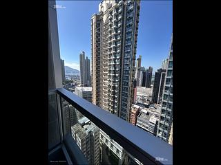 Tai Kok Tsui - L・Living 23 04