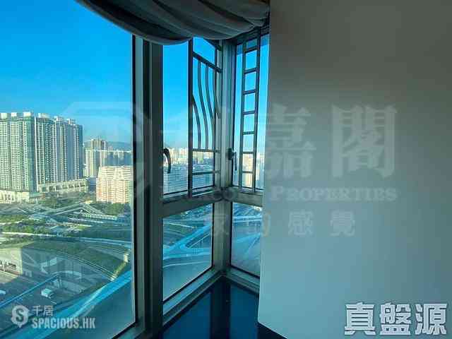 West Kowloon - Sorrento Phase 1 Block 6 08