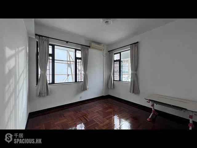 Yau Yat Chuen - Lai Yuen 02