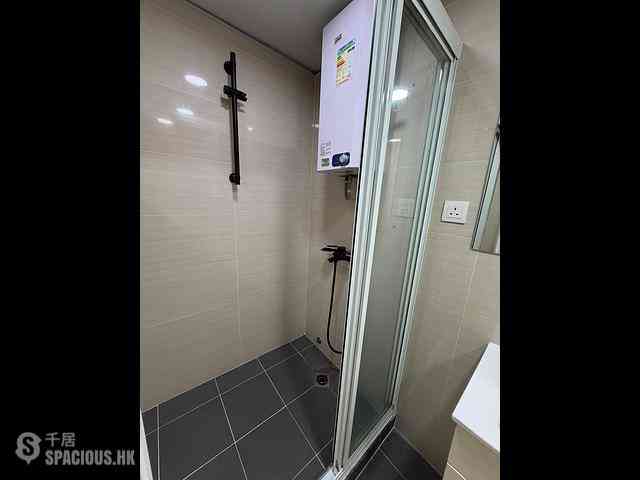 Sheung Wan - Wah Koon Building 04