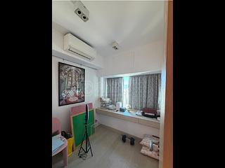 West Kowloon - Sorrento Phase 1 Block 3 06