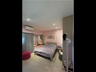 West Kowloon - Sorrento Phase 1 Block 3 07