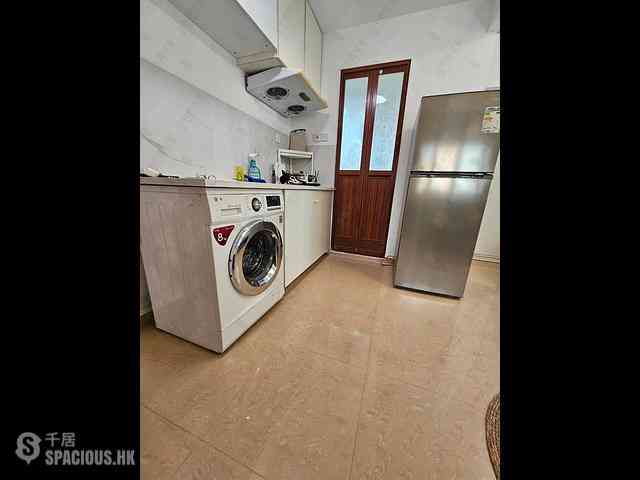 Sai Ying Pun - Wing Lee Building 05