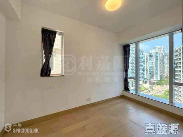 Tseung Kwan O - Monterey Block 6B 03