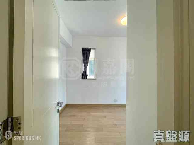 Tseung Kwan O - Monterey Block 6B 04