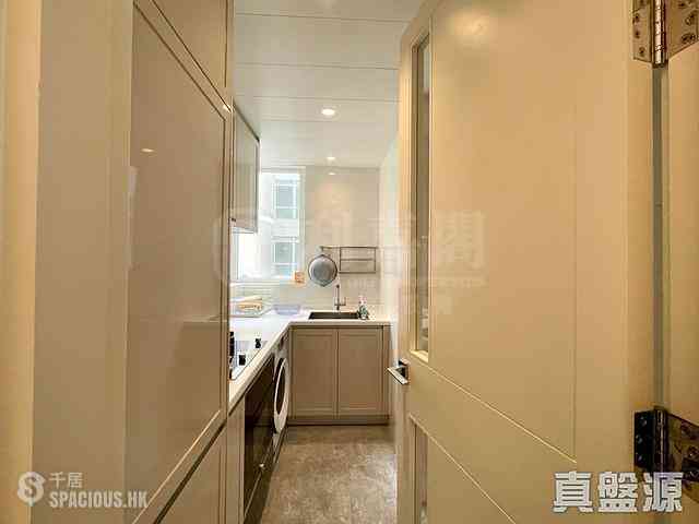 Tseung Kwan O - Monterey Block 6B 07