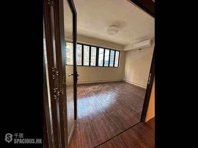 Sai Ying Pun - 230-232, Des Voeux Road West 02