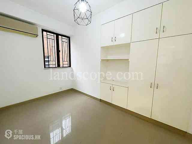 Yau Yat Chuen - Fortune House 09