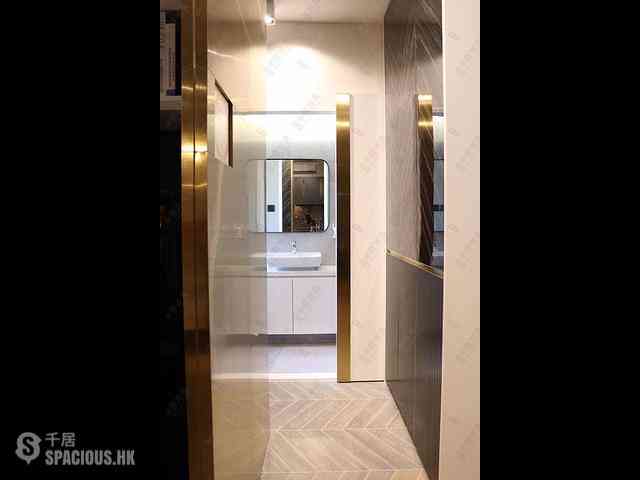 Sai Ying Pun - Kwan Yick Building Phase 3 07
