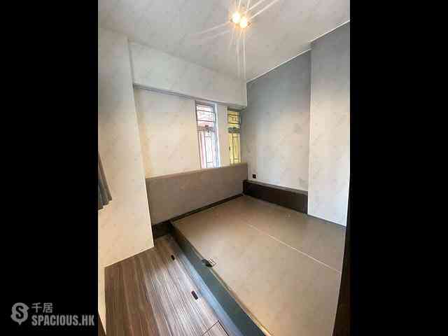 Sai Ying Pun - Kwan Yick Building Phase 3 11
