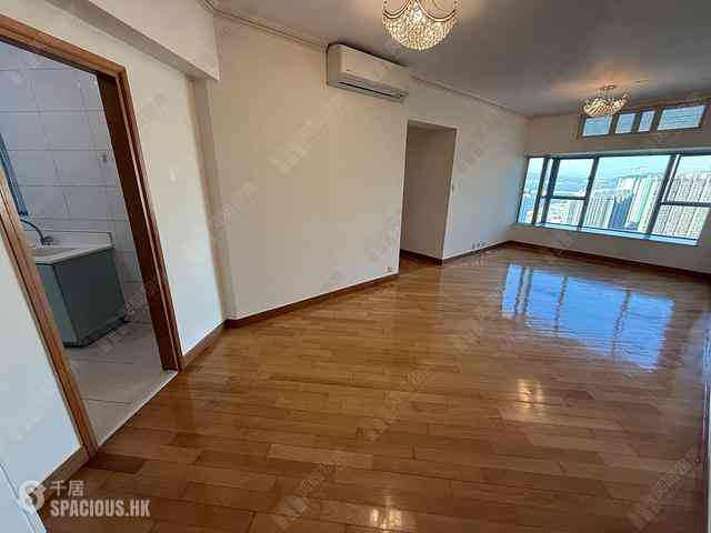 Tung Chung - Coastal Skyline Phase 1 Block 6 04