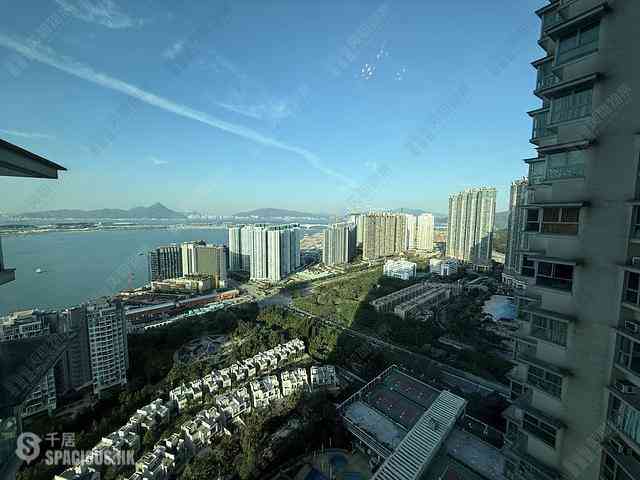 Tung Chung - Coastal Skyline Phase 1 Block 6 08