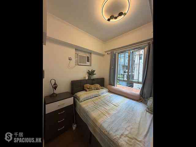 Kennedy Town - Shun Fai Building 01