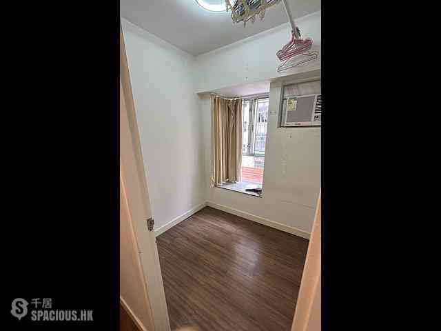Kennedy Town - Shun Fai Building 04