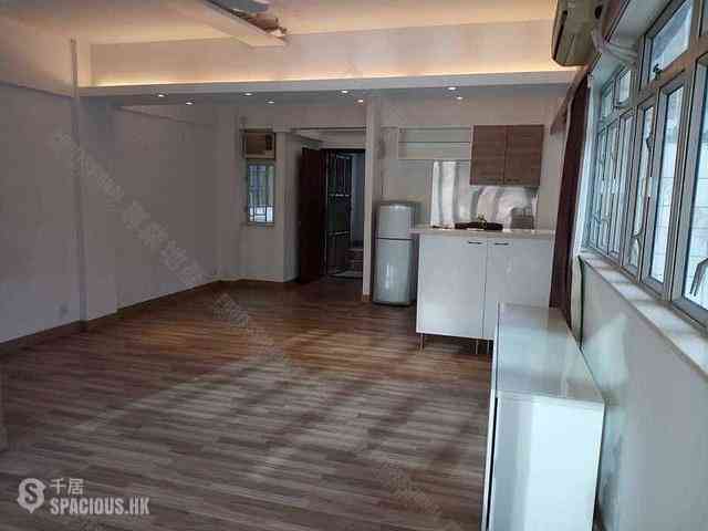 Central - 14, Gage Street 01