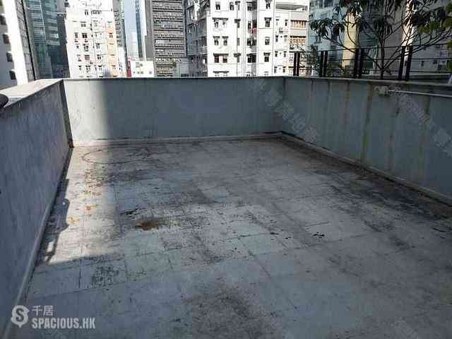 Central - 14, Gage Street 02