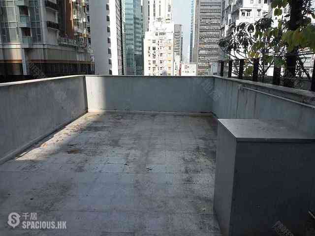Central - 14, Gage Street 04