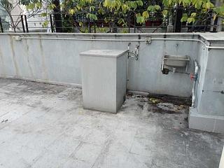 Central - 14, Gage Street 06