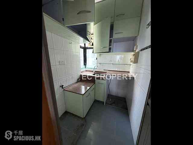 Tai Hang - Kanfield Mansion 04