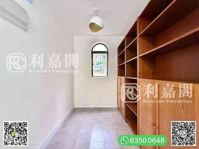 Clear Water Bay - Tai Hang Hau 12