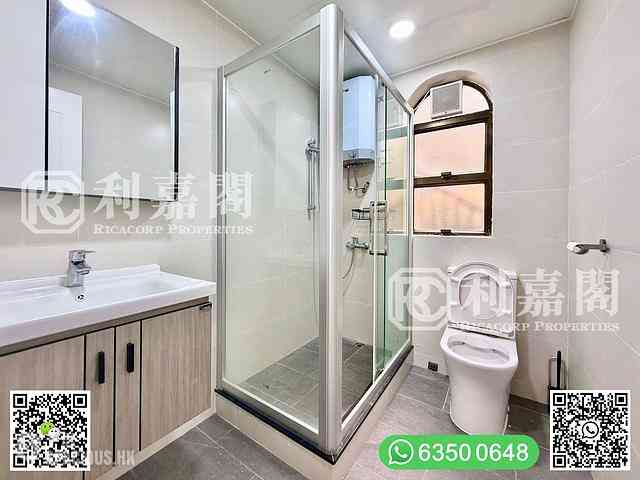 Clear Water Bay - Tai Hang Hau 11