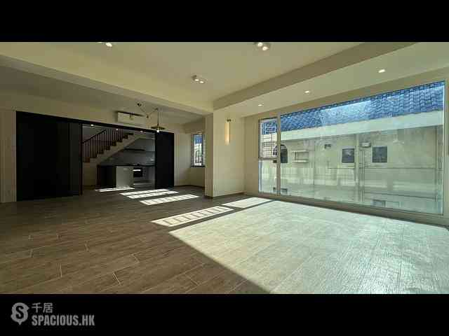 Yau Yat Chuen - Onward Court 02