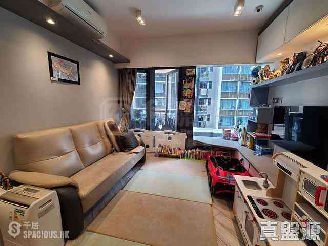 North Point - Fleur Pavilia Tower 1 02
