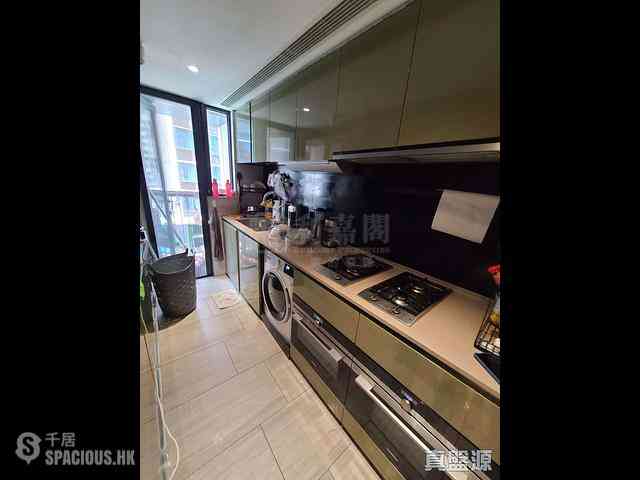 North Point - Fleur Pavilia Tower 1 04