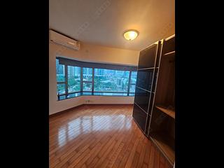 West Kowloon - Sorrento Phase 1 Block 3 04