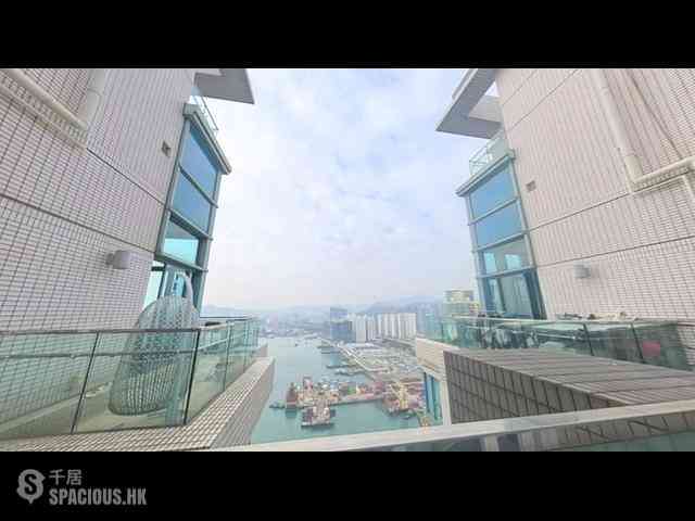 Tai Kok Tsui - The Long Beach 09