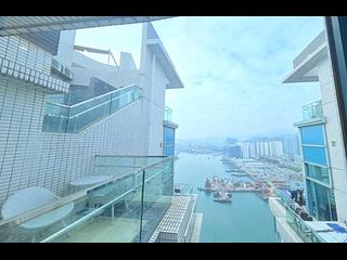 Tai Kok Tsui - The Long Beach 13