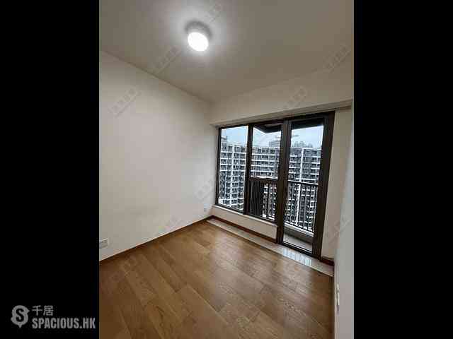 Tseung Kwan O - The Papillons Block 3 02
