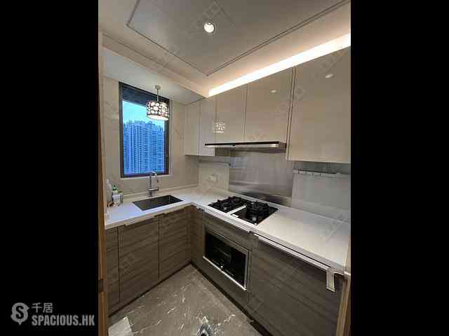 Tseung Kwan O - The Papillons Block 3 06