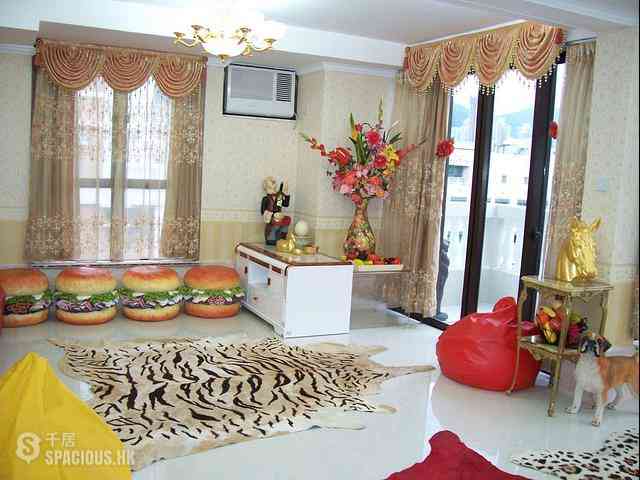Yau Yat Chuen - Parc Oasis Block 19 04